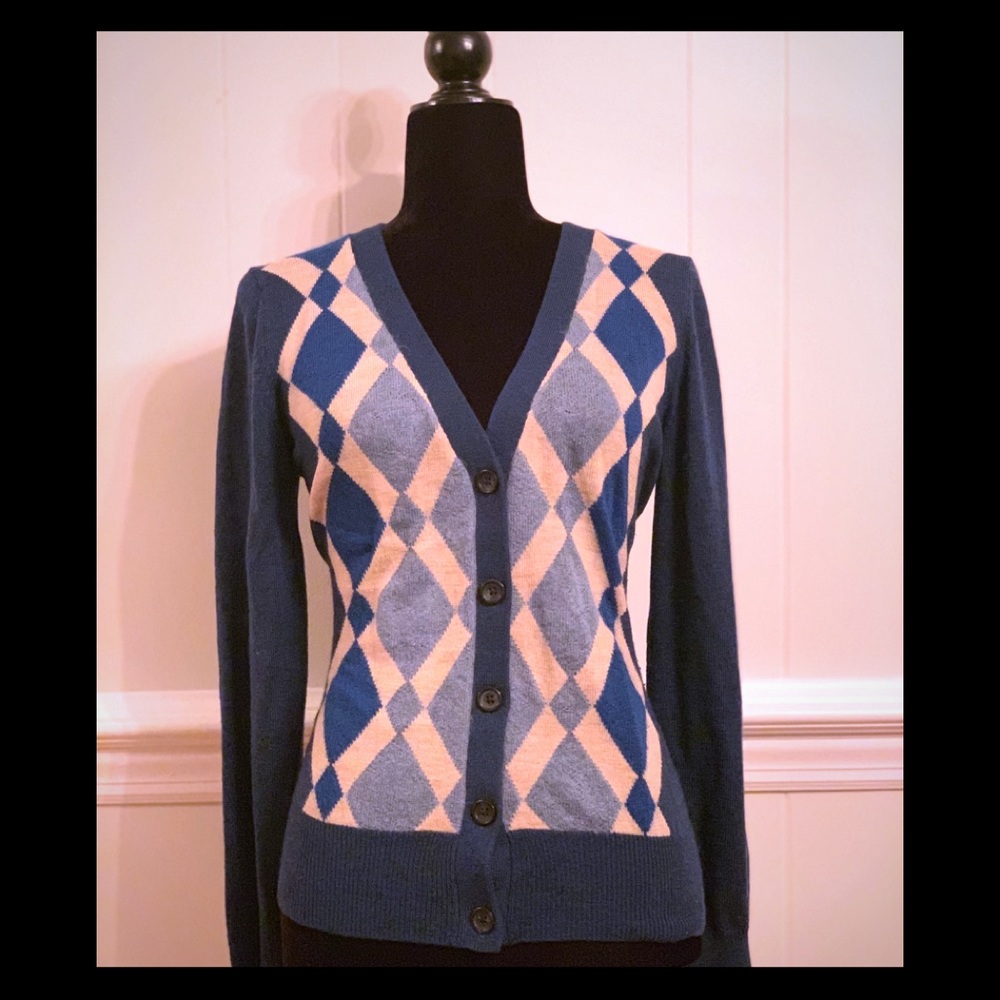 EUC- Banana Republic Argyle Cardigan Sweater